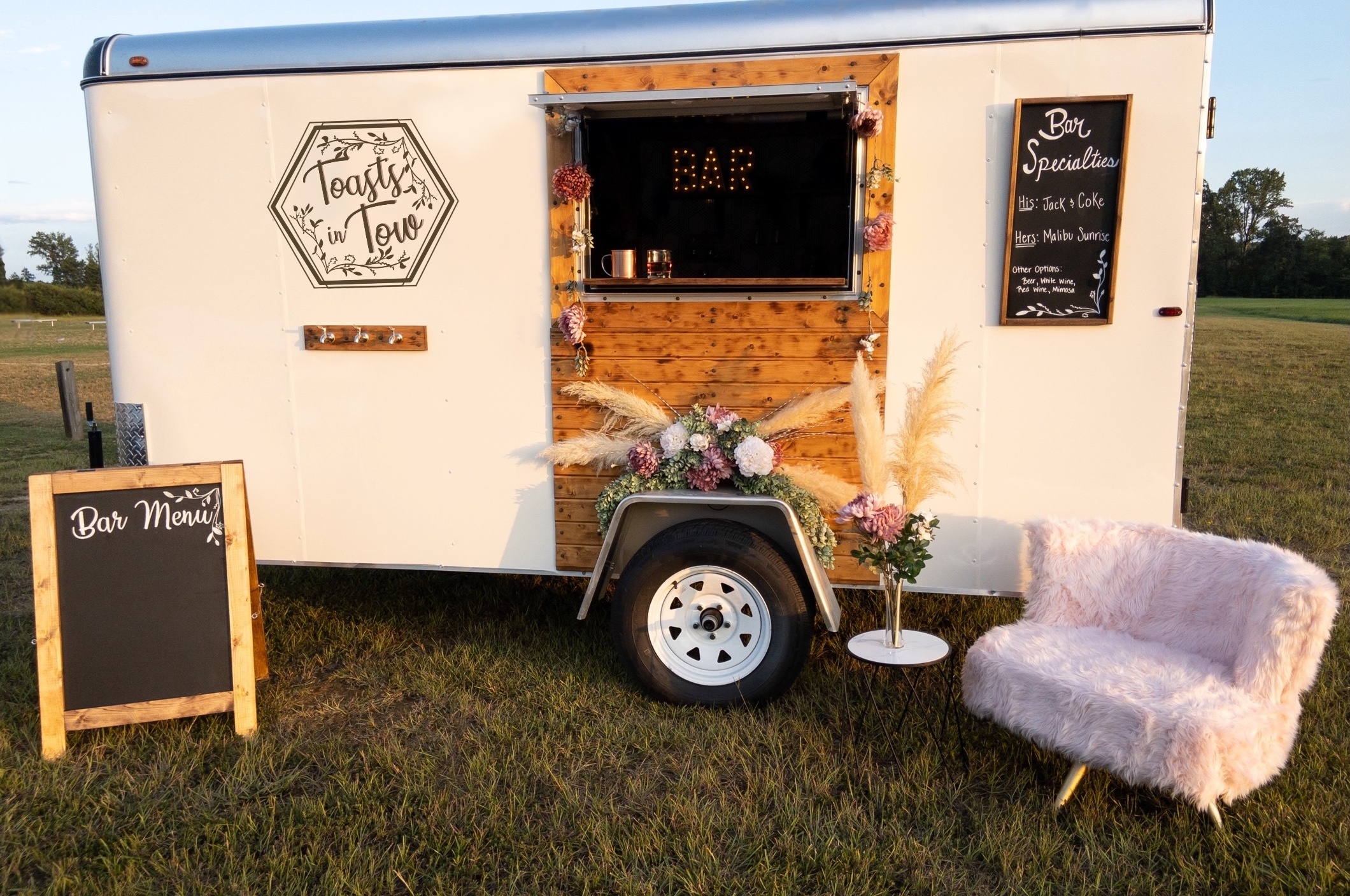 Toasts in Tow - Mobile Bar in Little Rock